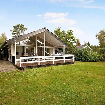 Awesome In With 4 Bedrooms And Wifi Ebeltoft
