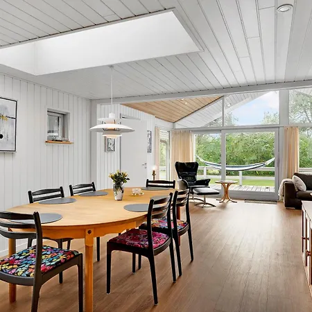 Holiday home Awesome In With 4 Bedrooms And Wifi