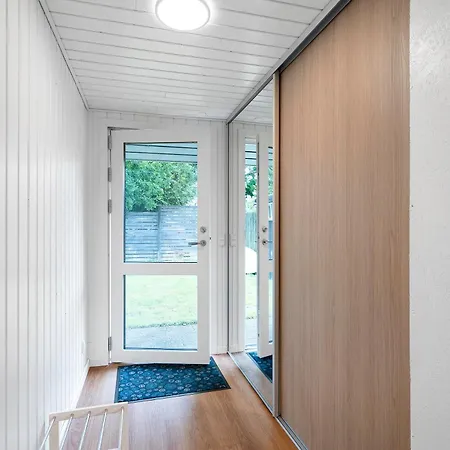 Awesome In With 4 Bedrooms And Wifi *