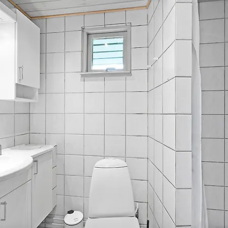 Awesome In With 4 Bedrooms And Wifi Holiday home Ebeltoft