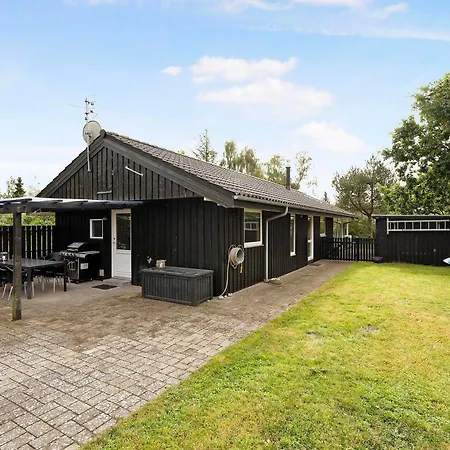 Holiday home Awesome In With 4 Bedrooms And Wifi